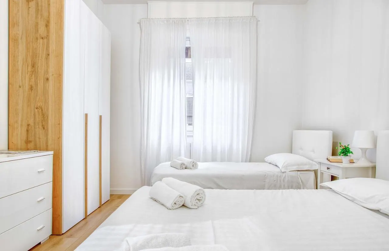 Joivy Warm And Inviting Flat With Balcony Lägenhet Milano