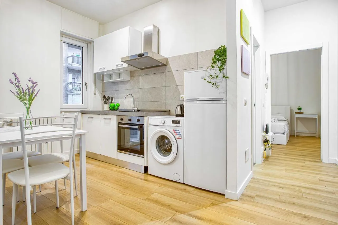 Joivy Warm And Inviting Flat With Balcony Apartment Milan Italy